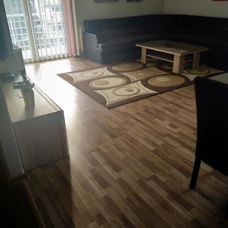 Apartman Royal Apartment Зеница Екстериор снимка