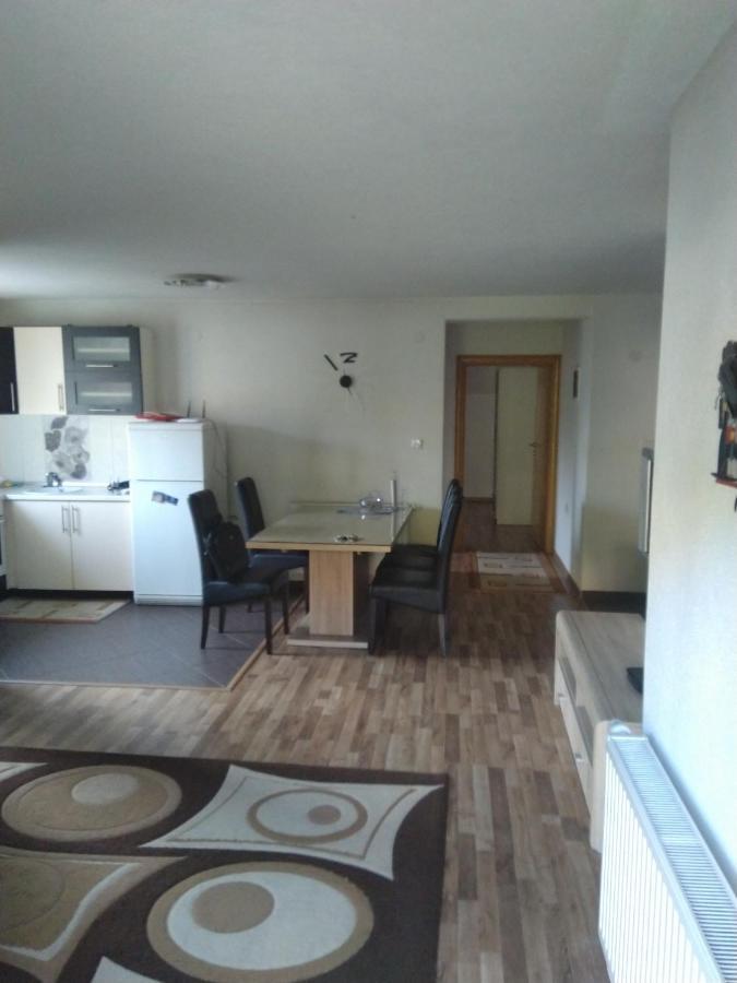Apartman Royal Apartment Зеница Екстериор снимка